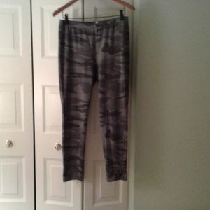 SPLENDID CAMO LEGGINGS